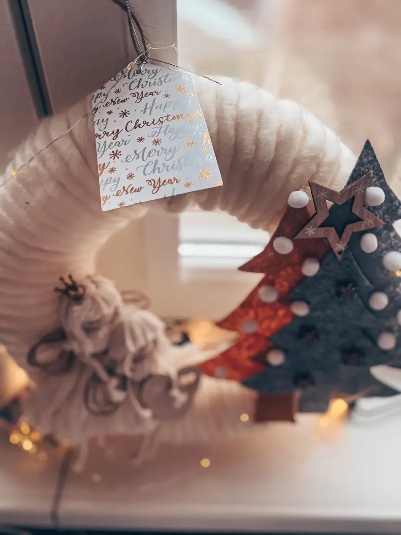 White Christmas on your door